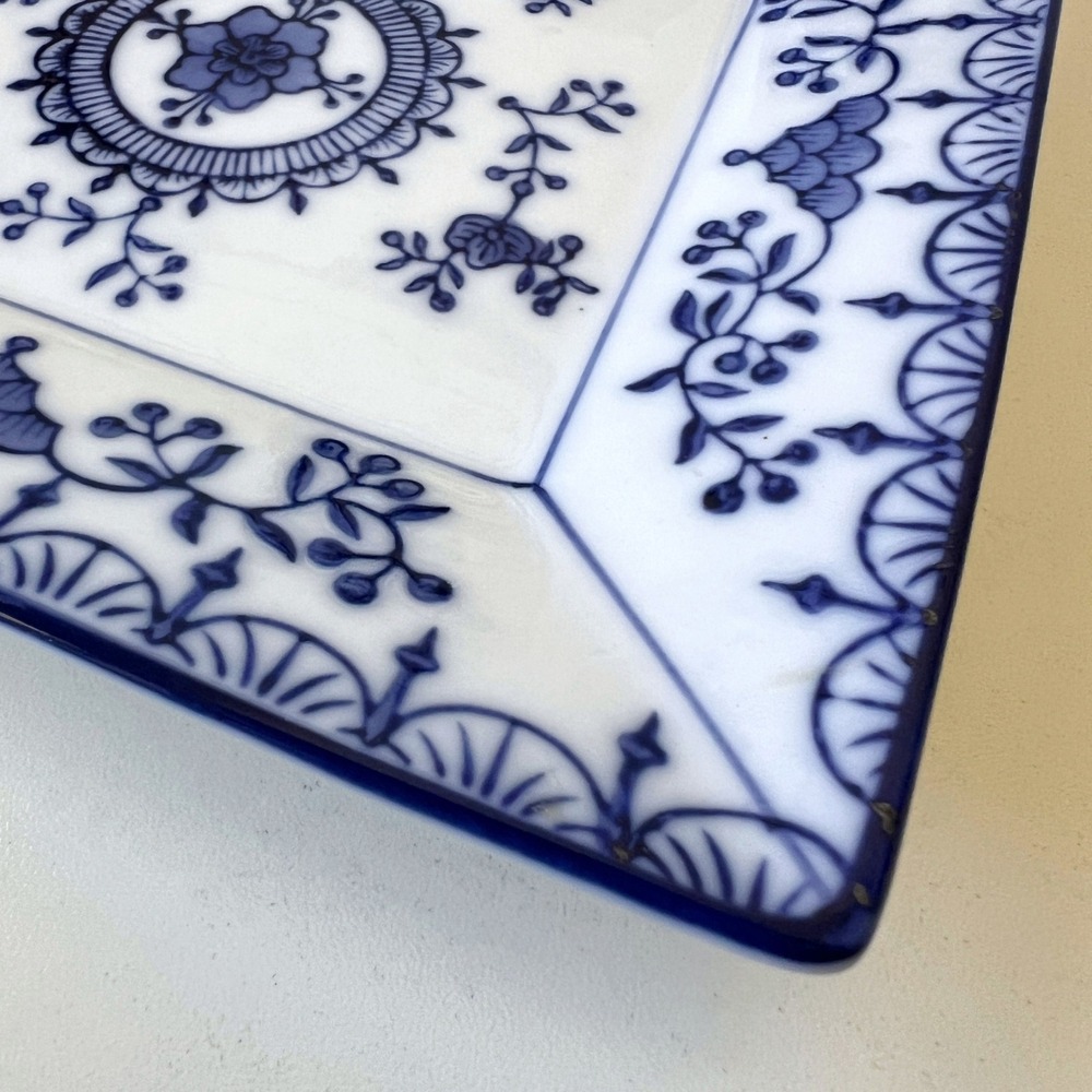 Vintage Royal China Blue Onion Ironstone Square Plate Dish 6" USA - Picture 7 of 9